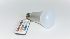 LED žárovka RGBW(WW) E27 10W 330°